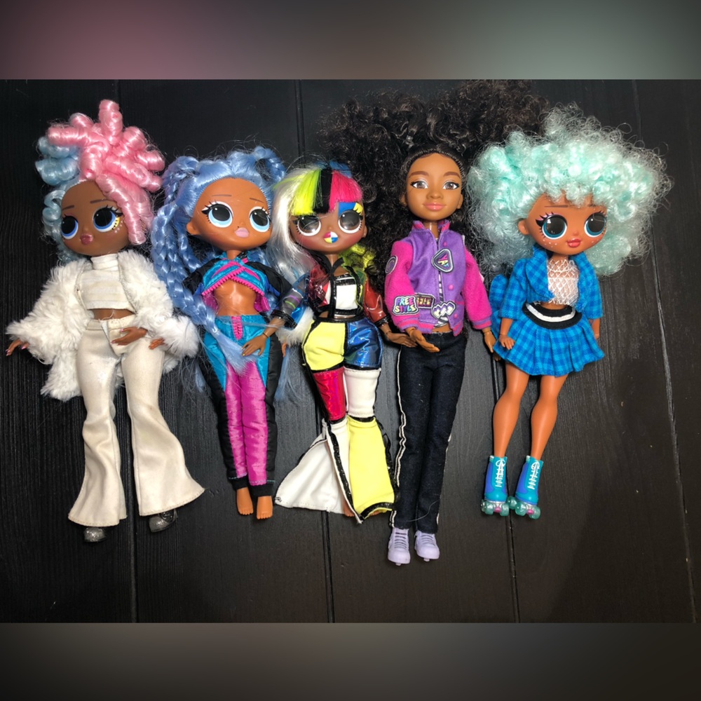 L.O.L. Surprise! Dolls Set with Pink, Blue, Black, White & Mint Hair 2019